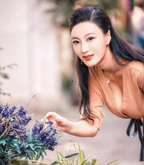 王李丹妮三级在线观看,激情演绎,情感交织 第2张 王李丹妮三级在线观看,激情演绎,情感交织 第2张